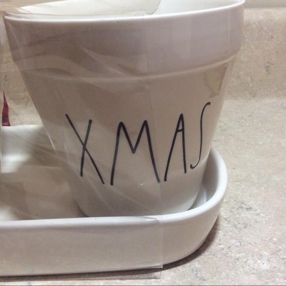 Rae Dunn 4 Piece Ceramic Planter Set - Picture 5 of 5